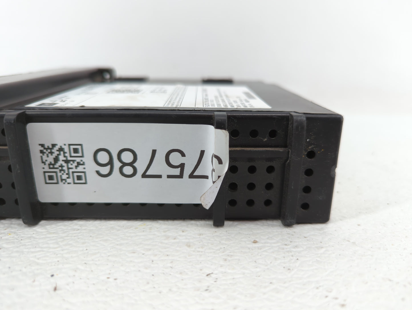 2015-2015 Chevrolet Silverado 2500 Am Fm Cd Player Radio Receiver - Oemusedautoparts1.com