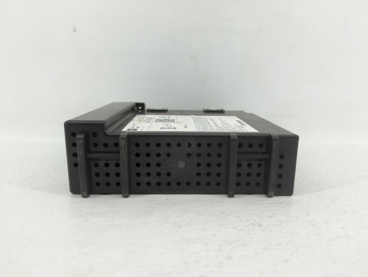 2015-2015 Chevrolet Silverado 2500 Am Fm Cd Player Radio Receiver - Oemusedautoparts1.com