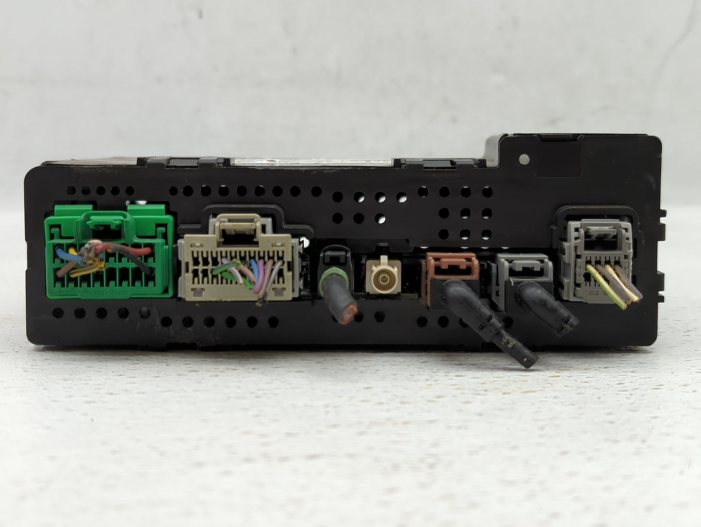 2015-2015 Chevrolet Silverado 2500 Am Fm Cd Player Radio Receiver - Oemusedautoparts1.com