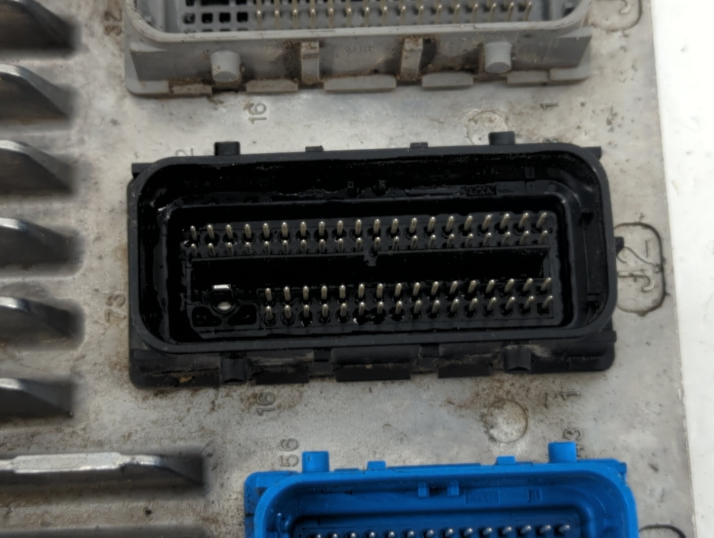 2015 Chevrolet Silverado 2500 PCM Engine Control Computer ECU ECM PCU OEM P/N:12668866 12669331 Fits OEM Used Auto Parts - O