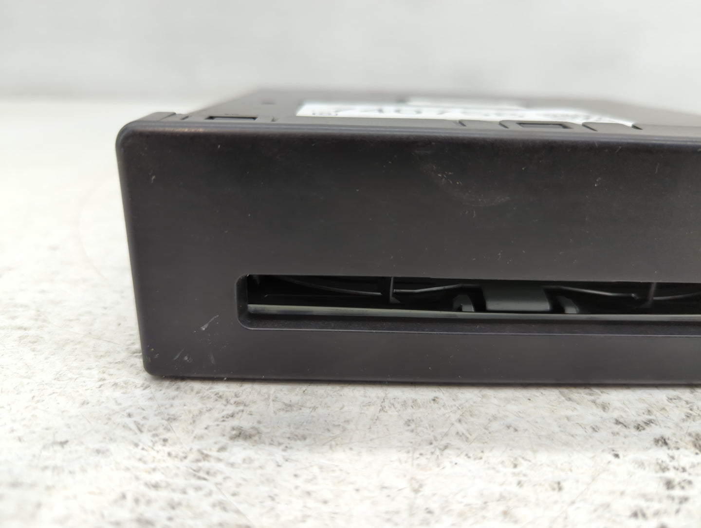 2015 Chevrolet Silverado 2500 Radio AM FM Cd Player Receiver Replacement P/N:13590747 Fits Fits 2013 2014 OEM Used Auto Part