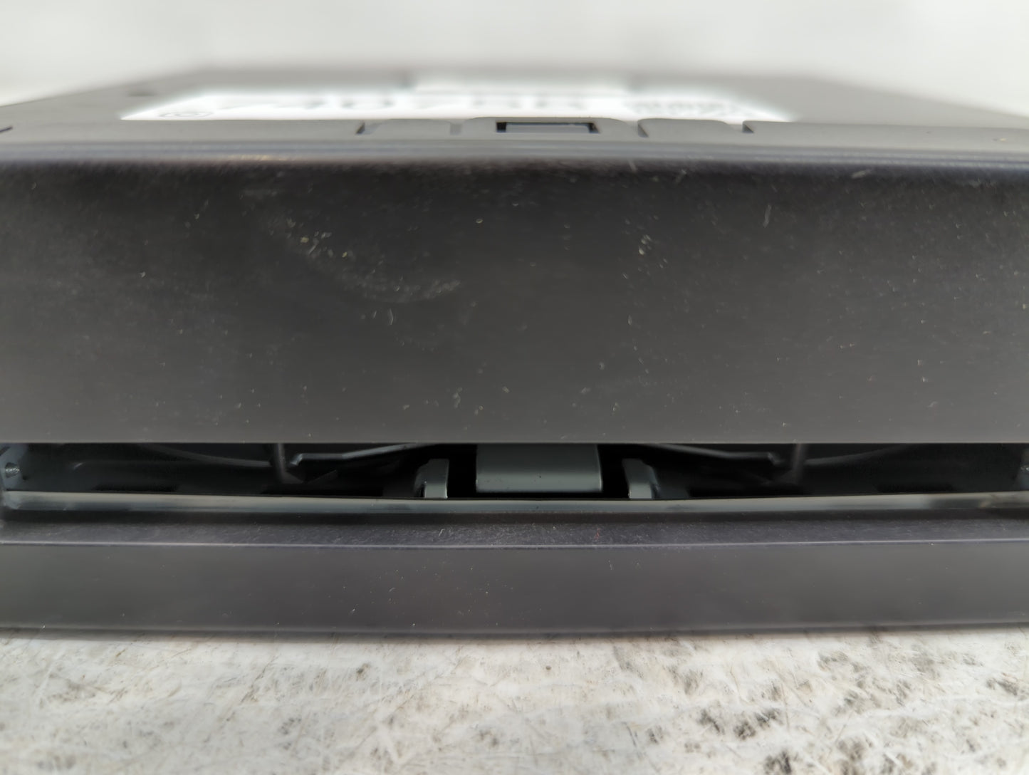 2015 Chevrolet Silverado 2500 Radio AM FM Cd Player Receiver Replacement P/N:13590747 Fits Fits 2013 2014 OEM Used Auto Part