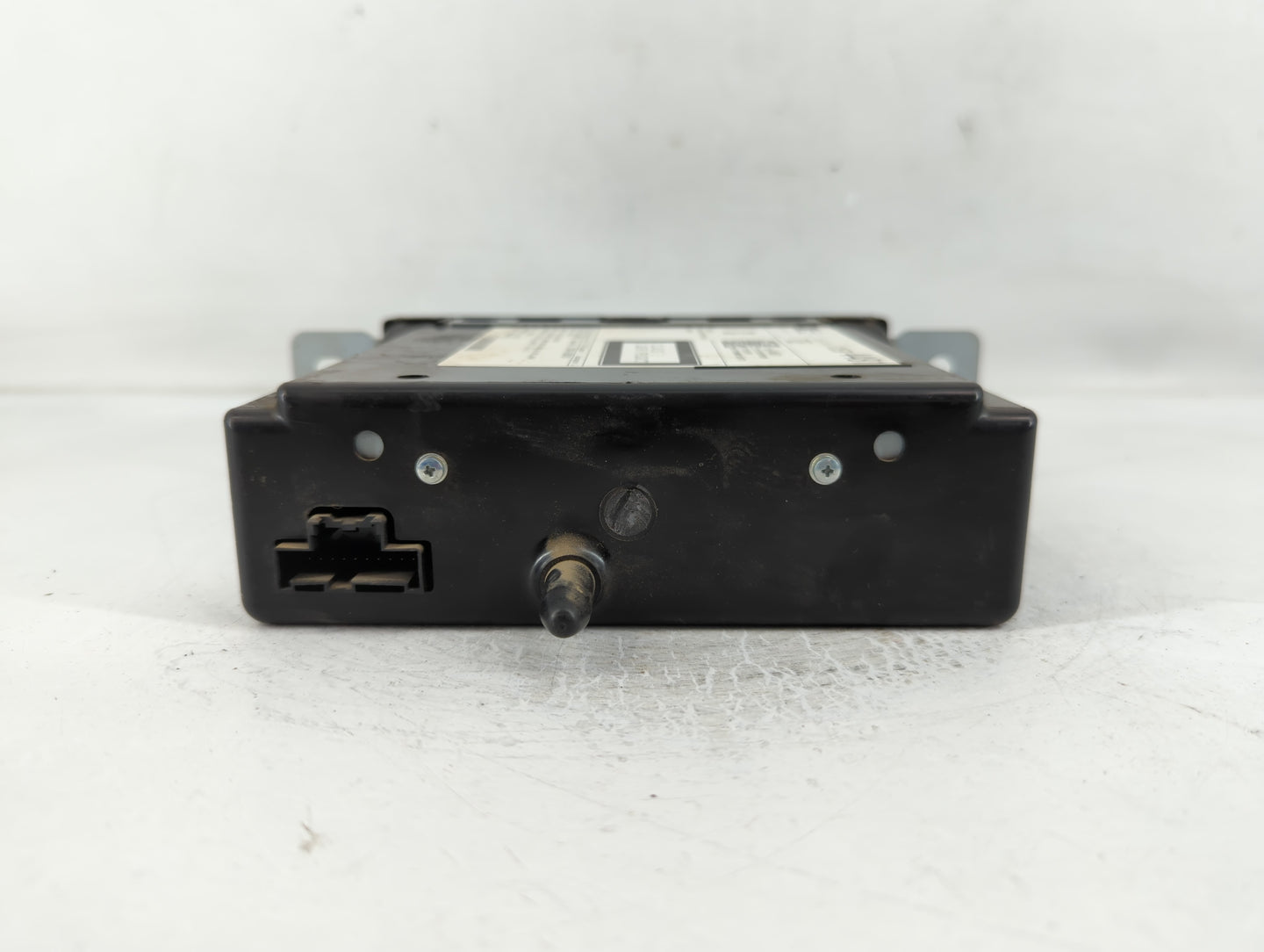 2015-2018 Chevrolet Silverado 2500 Radio AM FM Cd Player Receiver Replacement P/N:13594481 Fits Fits 2015 2016 2017 2018 201