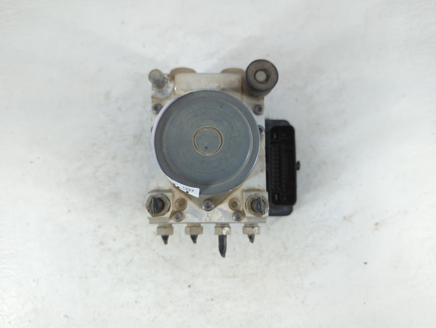 2015 Chevrolet Silverado 2500 ABS Pump Control Module Replacement P/N:23255030 Fits OEM Used Auto Parts - Oemusedautoparts1.