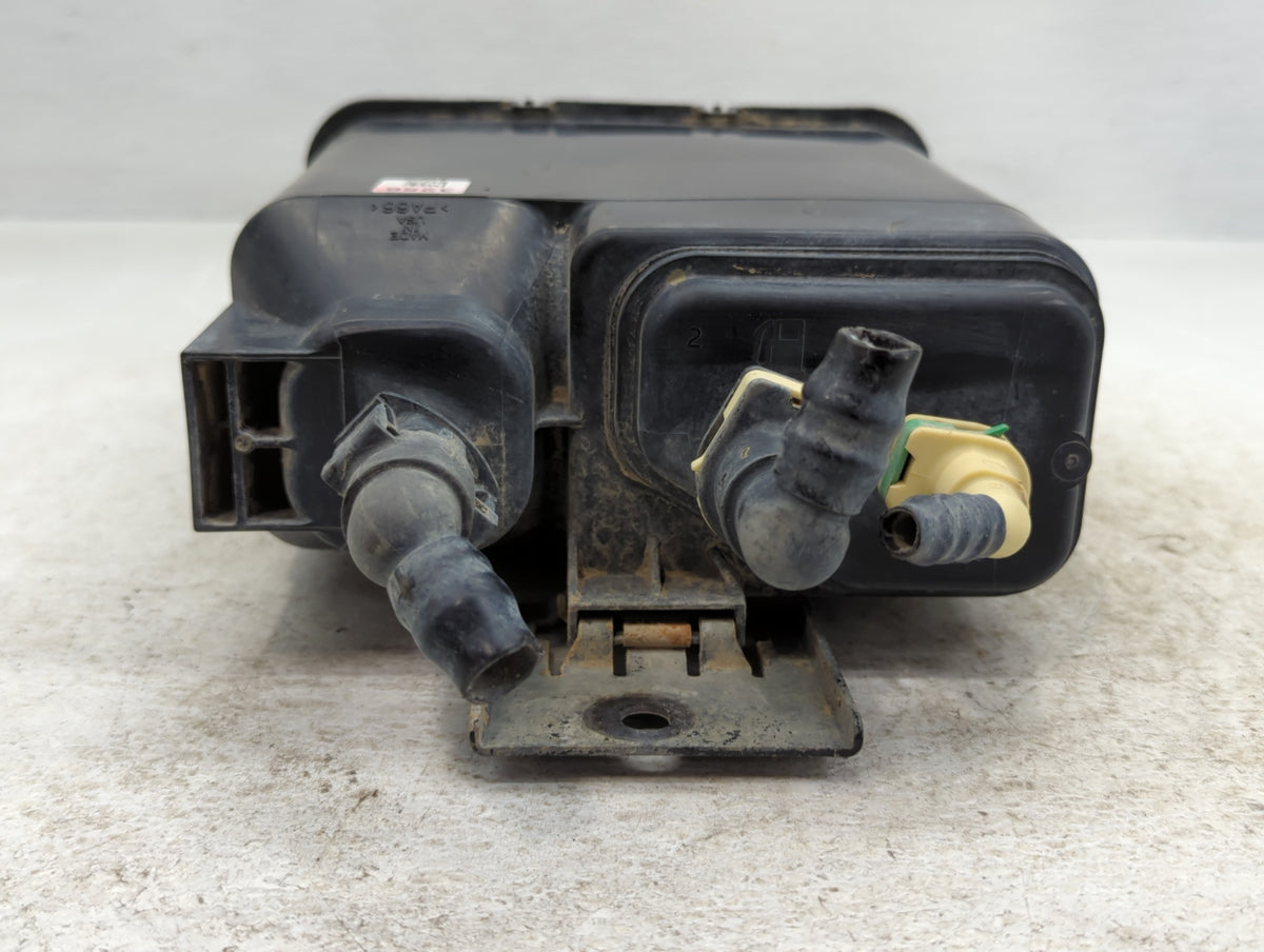 2015 Chevrolet Silverado 2500 Fuel Vapor Charcoal Canister 852800 - Oemusedautoparts1.com