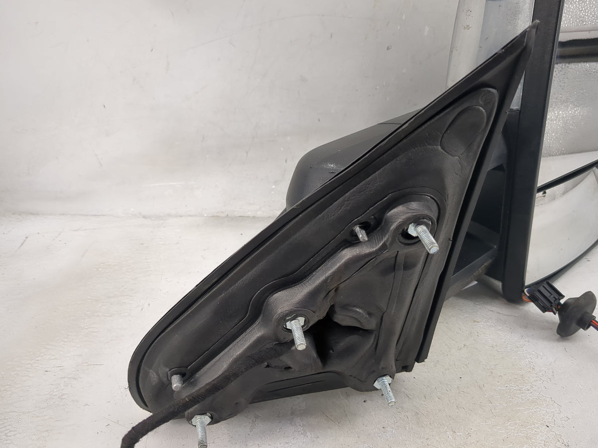 2015-2016 Chevrolet Silverado 3500 Passenger Side View Mirror - Right Door Mirror OEM Used - Oemusedautoparts1.com