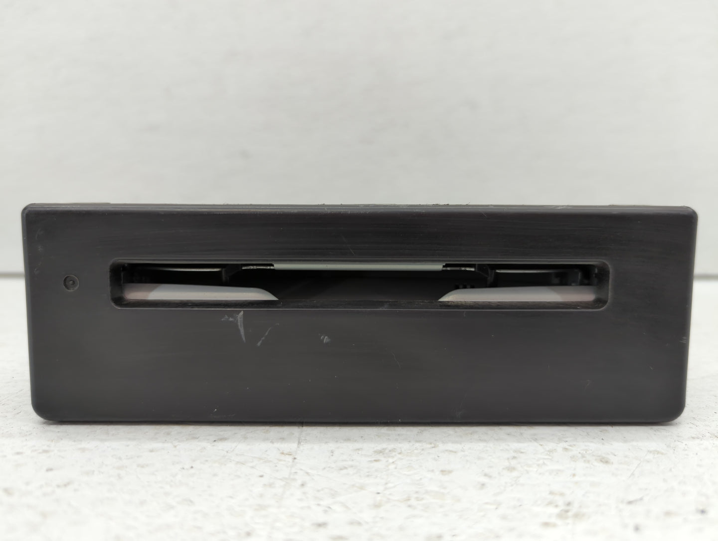 2015-2015 Chevrolet Silverado 3500 Am Fm Cd Player Radio Receiver - Oemusedautoparts1.com