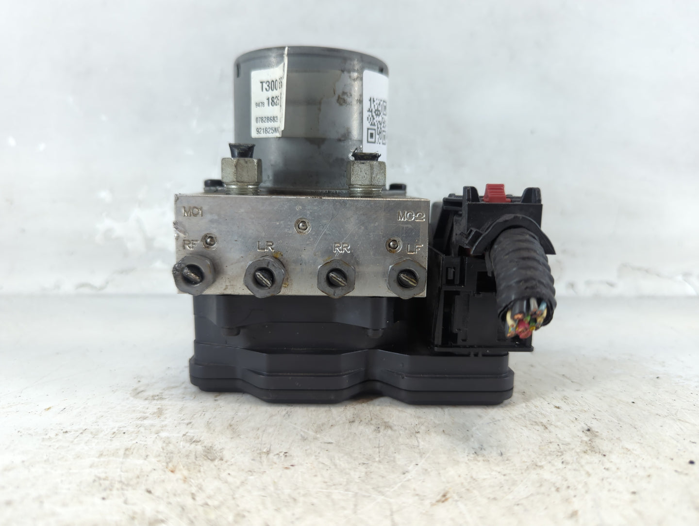 2015-2016 Chevrolet Sonic ABS Pump Control Module Replacement P/N:9478 1825 T300 ESC AR3 Fits Fits 2015 2016 OEM Used Auto P