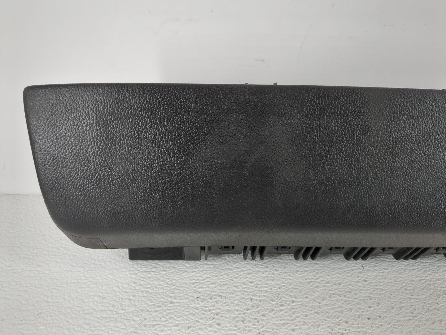 2012-2019 Chevrolet Sonic Air Bag Driver Left Knee OEM P/N:95934658 Fits Fits 2012 2013 2014 2015 2016 2017 2018 2019 OEM Us