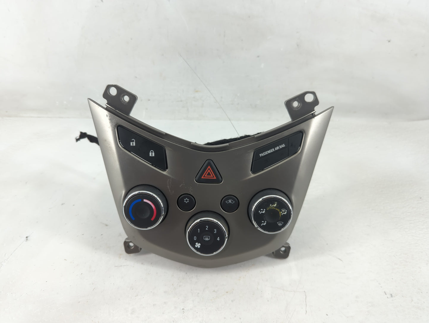 2015-2016 Chevrolet Sonic Climate Control Module Temperature AC/Heater Replacement Fits Fits 2015 2016 OEM Used Auto Parts -