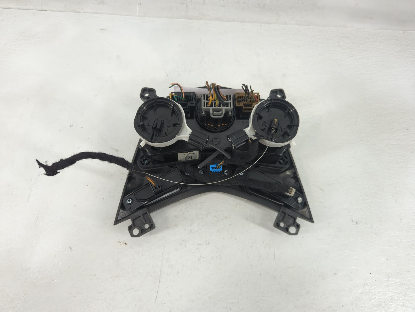 2015-2016 Chevrolet Sonic Climate Control Module Temperature AC/Heater Replacement Fits Fits 2015 2016 OEM Used Auto Parts -