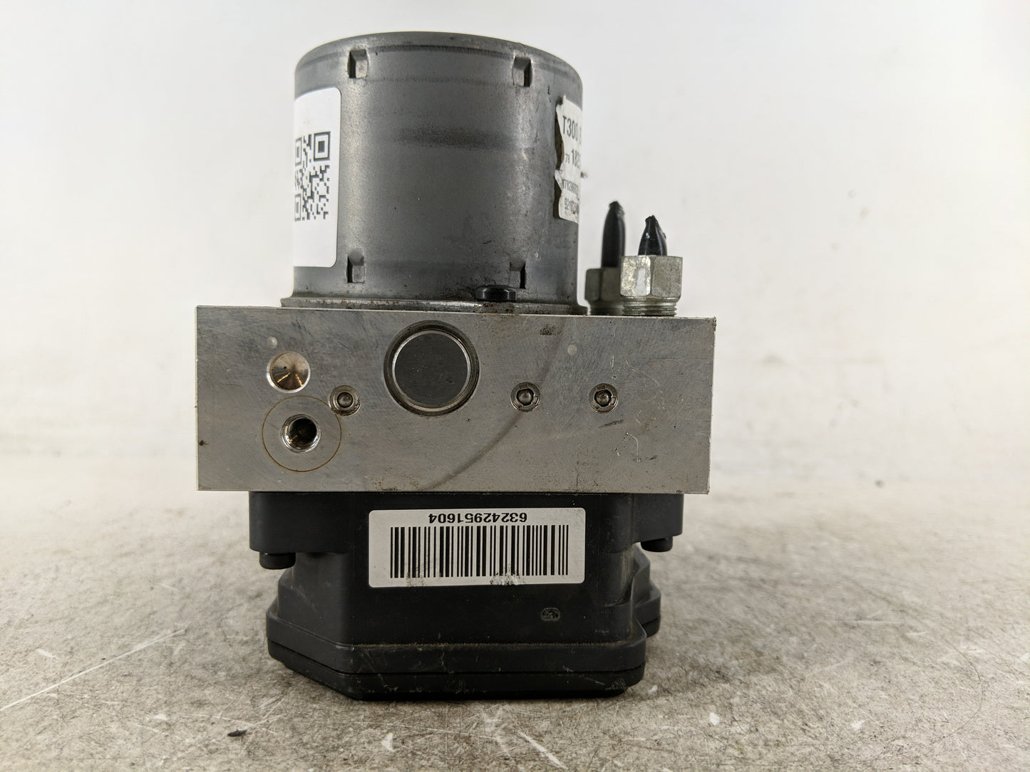 2015-2016 Chevrolet Sonic ABS Pump Control Module Replacement P/N:94781825 Fits Fits 2015 2016 OEM Used Auto Parts - Oemused