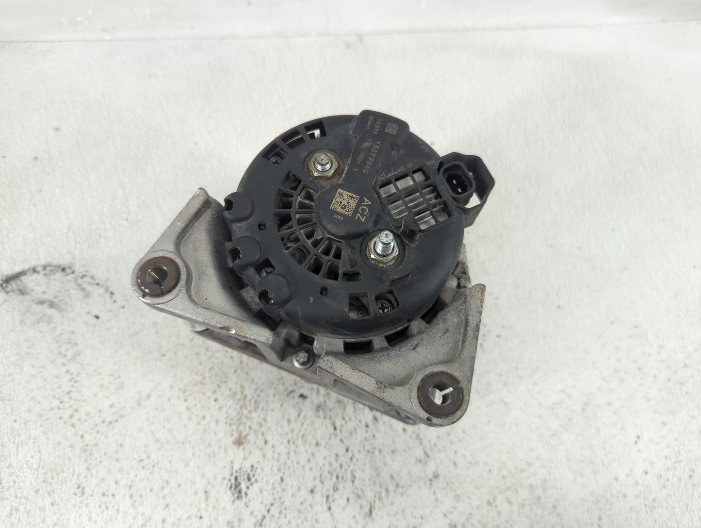 2012-2018 Chevrolet Sonic Alternator Replacement Generator Charging Assembly Engine OEM P/N:13579666 Fits OEM Used Auto Part