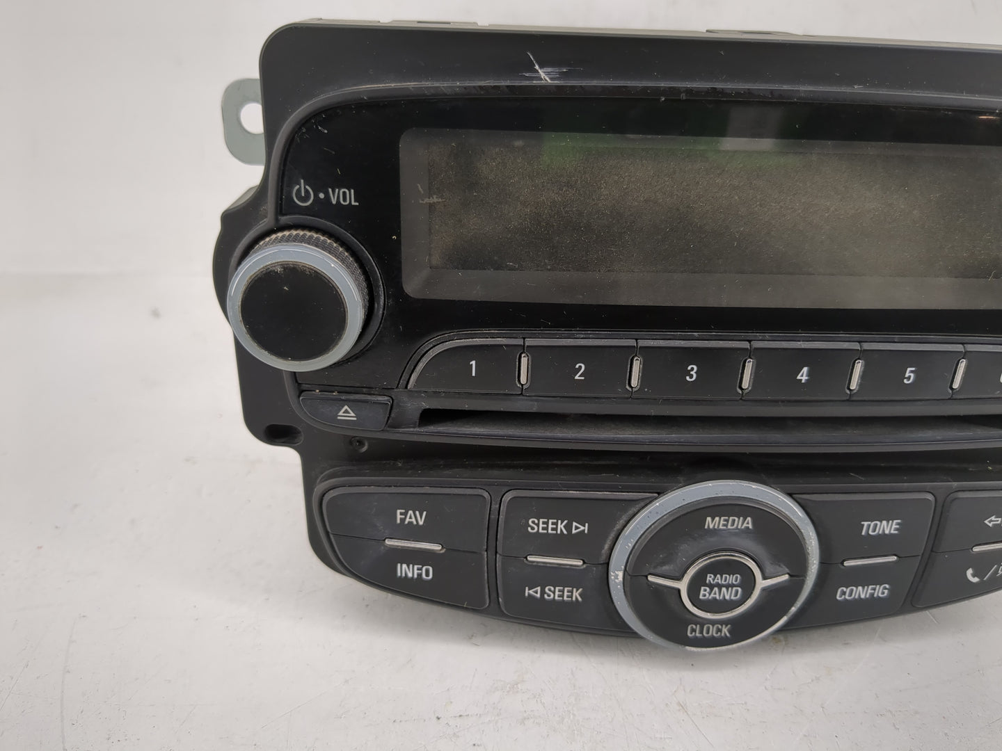 2015 Chevrolet Sonic Radio AM FM Cd Player Receiver Replacement P/N:94533602 Fits OEM Used Auto Parts - Oemusedautoparts1.co