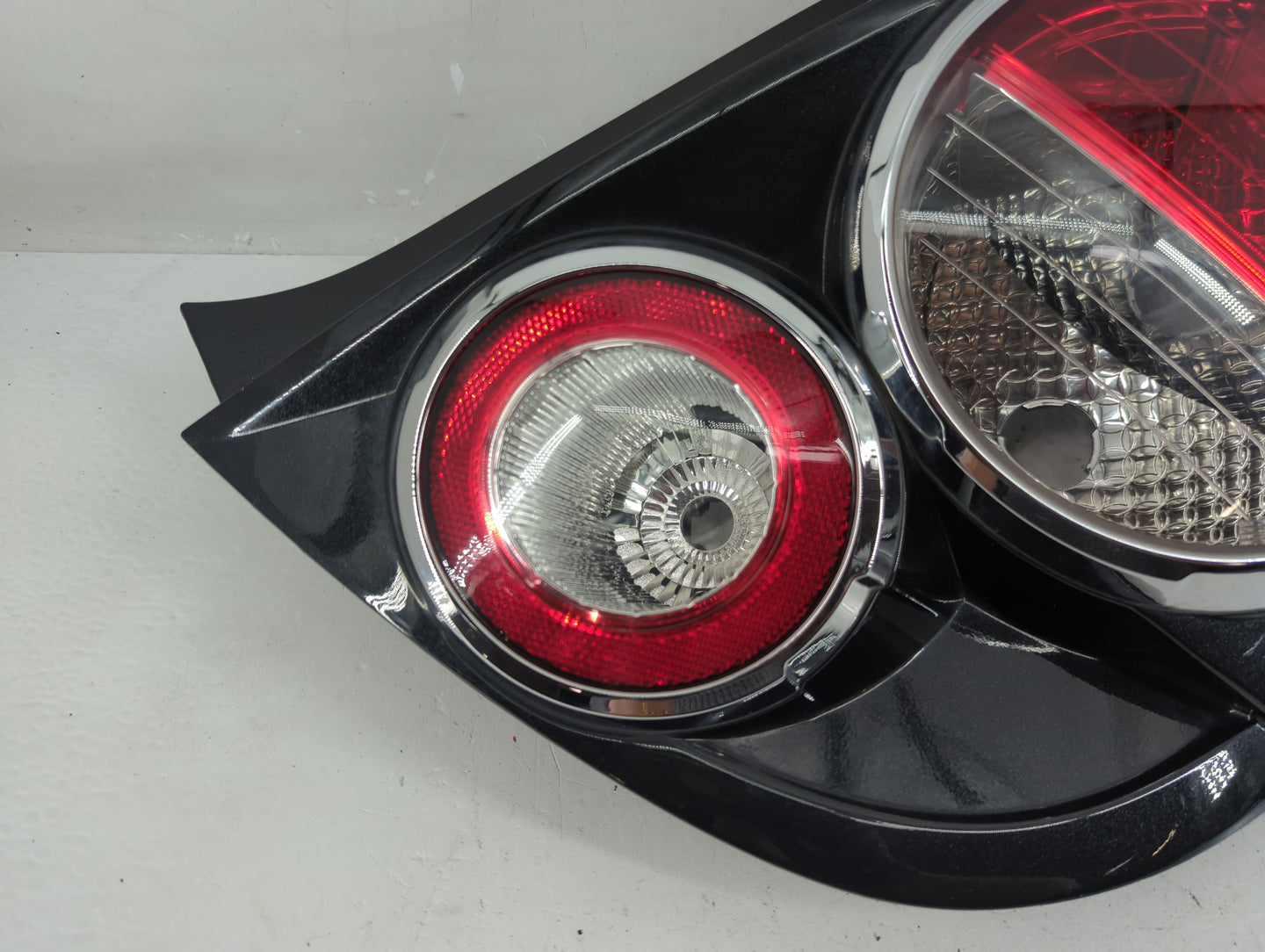 2012-2016 Chevrolet Sonic Tail Light Assembly Passenger Right OEM P/N:94534064 Fits Fits 2012 2013 2014 2015 2016 OEM Used A