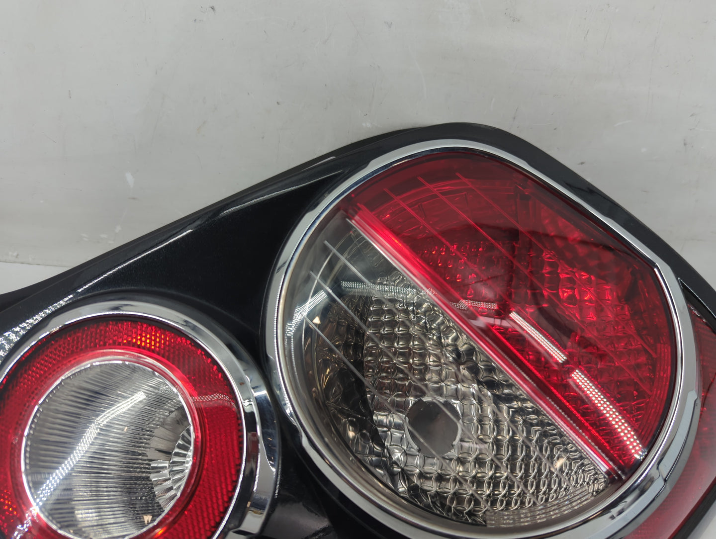 2012-2016 Chevrolet Sonic Tail Light Assembly Passenger Right OEM P/N:94534064 Fits Fits 2012 2013 2014 2015 2016 OEM Used A