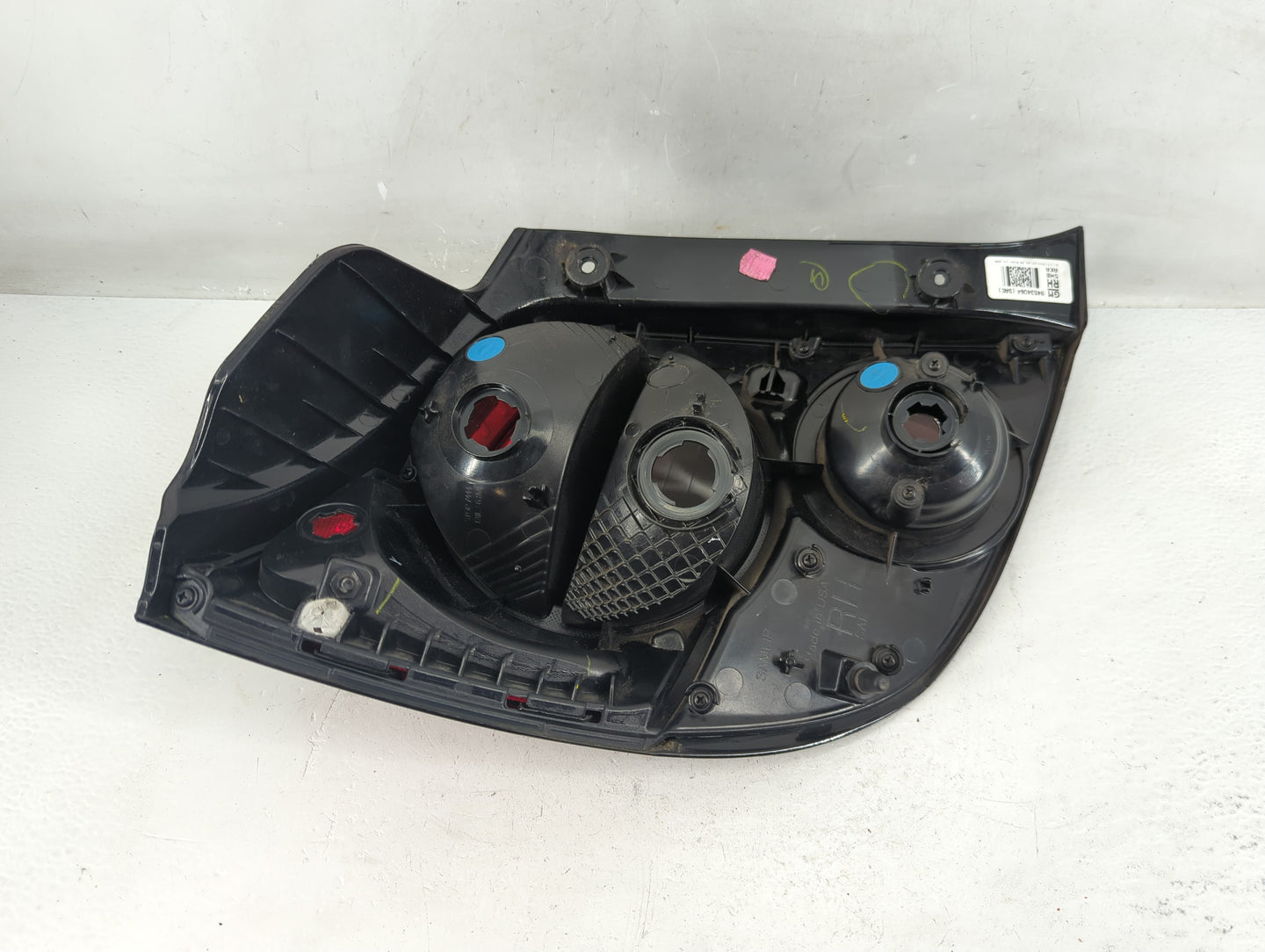 2012-2016 Chevrolet Sonic Tail Light Assembly Passenger Right OEM P/N:94534064 Fits Fits 2012 2013 2014 2015 2016 OEM Used A