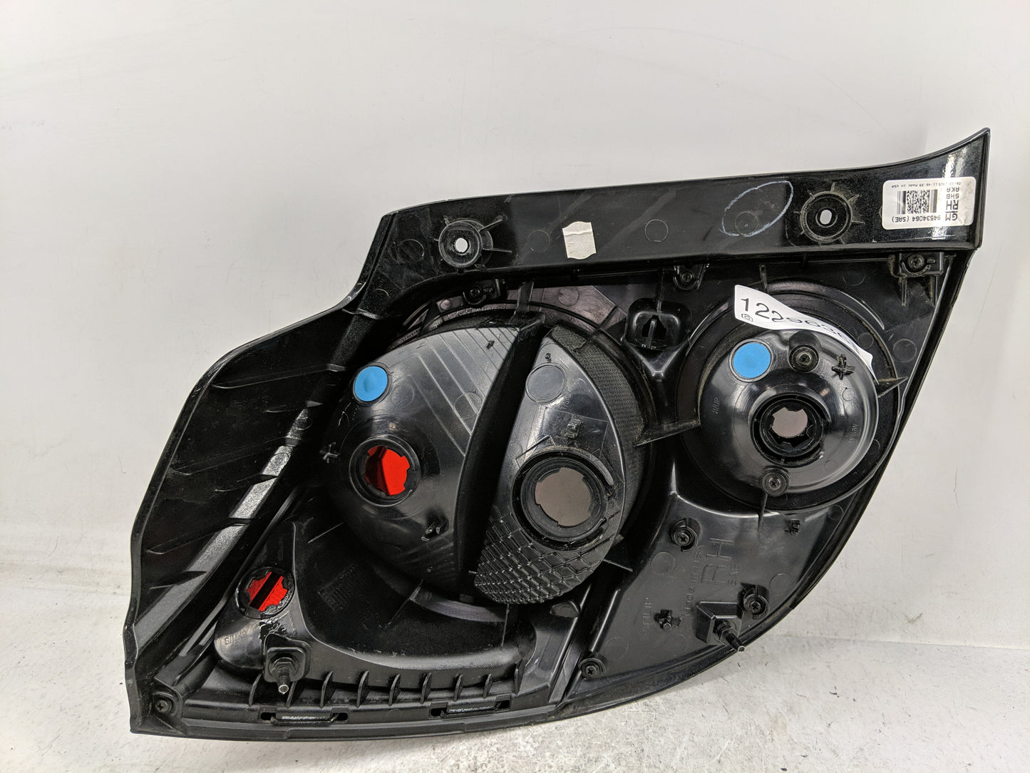 2012-2016 Chevrolet Sonic Tail Light Assembly Passenger Right OEM P/N:94534064 Fits Fits 2012 2013 2014 2015 2016 OEM Used A