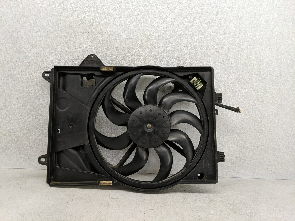 2014-2015 Chevrolet Sonic Electric Radiator Cooling Fan Motor Assembly P/N:8D2640000 Fits Fits 2014 2015 OEM Used Auto Parts
