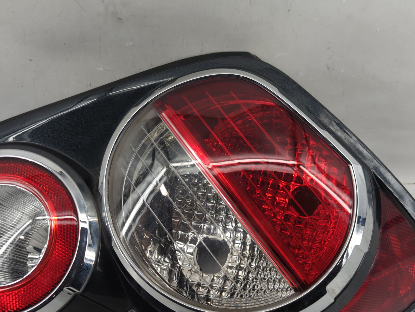 2012-2016 Chevrolet Sonic Tail Light Assembly Passenger Right OEM P/N:42407869 Fits Fits 2012 2013 2014 2015 2016 OEM Used A