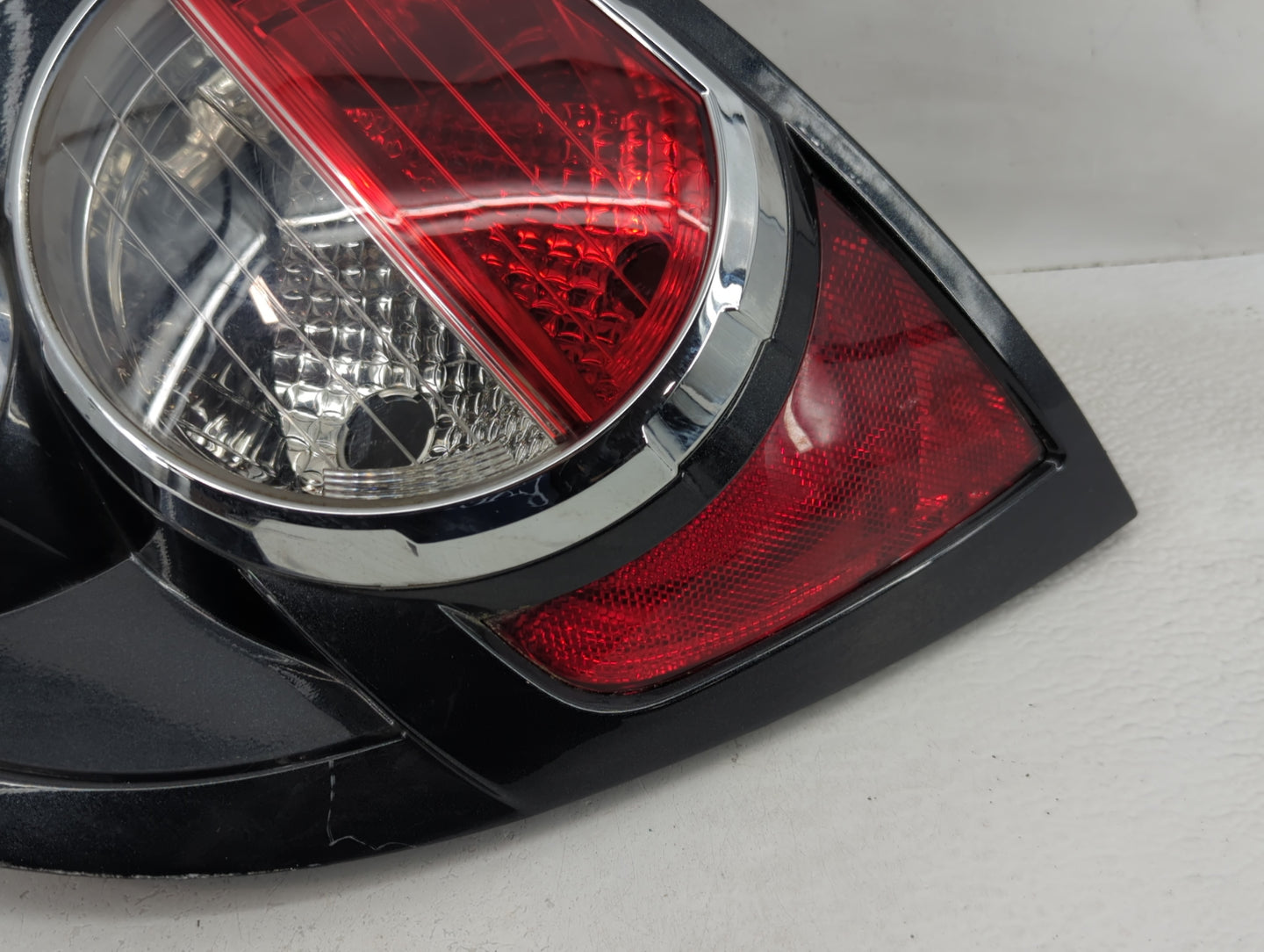 2012-2016 Chevrolet Sonic Tail Light Assembly Passenger Right OEM P/N:42407869 Fits Fits 2012 2013 2014 2015 2016 OEM Used A