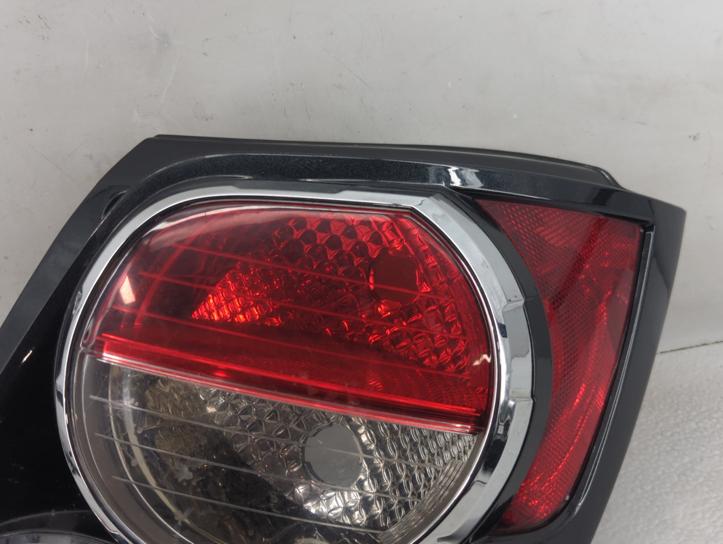 2012-2016 Chevrolet Sonic Tail Light Assembly Passenger Right OEM P/N:94534064 42407869 Fits Fits 2012 2013 2014 2015 2016 O