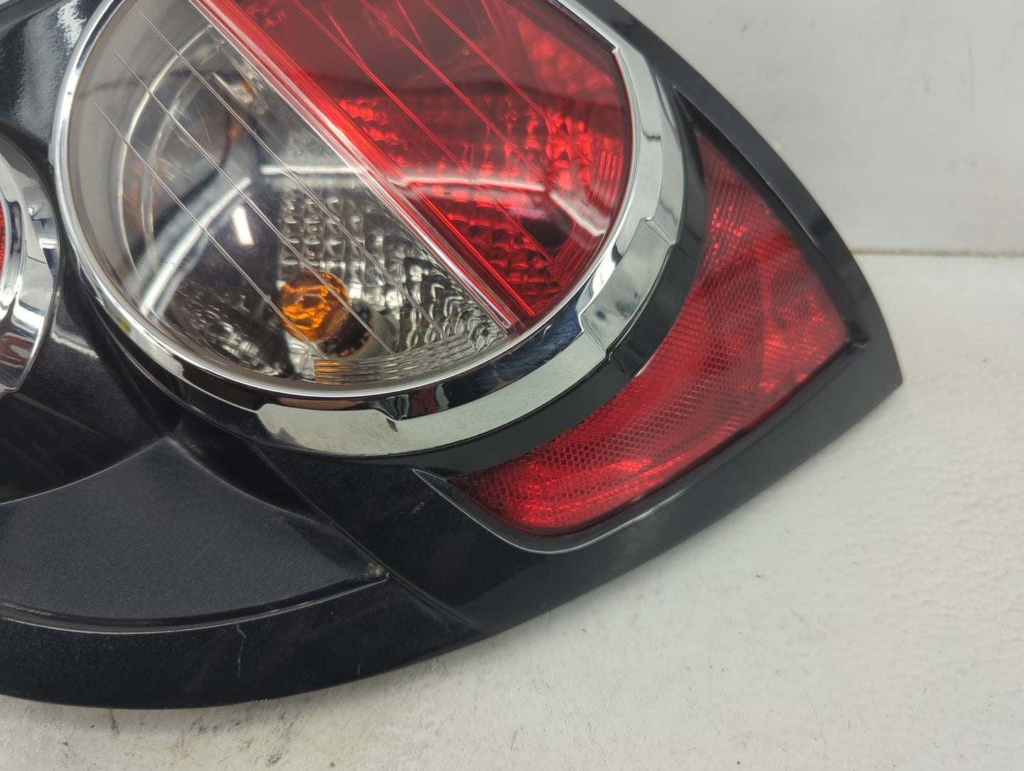 2012-2016 Chevrolet Sonic Tail Light Assembly Passenger Right OEM P/N:94534064 Fits Fits 2012 2013 2014 2015 2016 OEM Used A