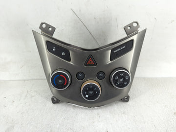 2015-2016 Chevrolet Sonic Climate Control Module Temperature AC/Heater Replacement Fits Fits 2015 2016 OEM Used Auto Parts -