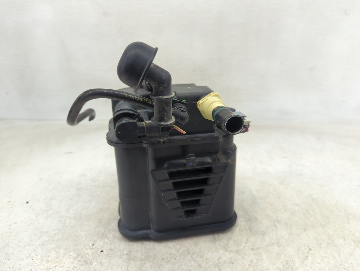 2015 Chevrolet Sonic Fuel Vapor Charcoal Canister 1389804 - Oemusedautoparts1.com