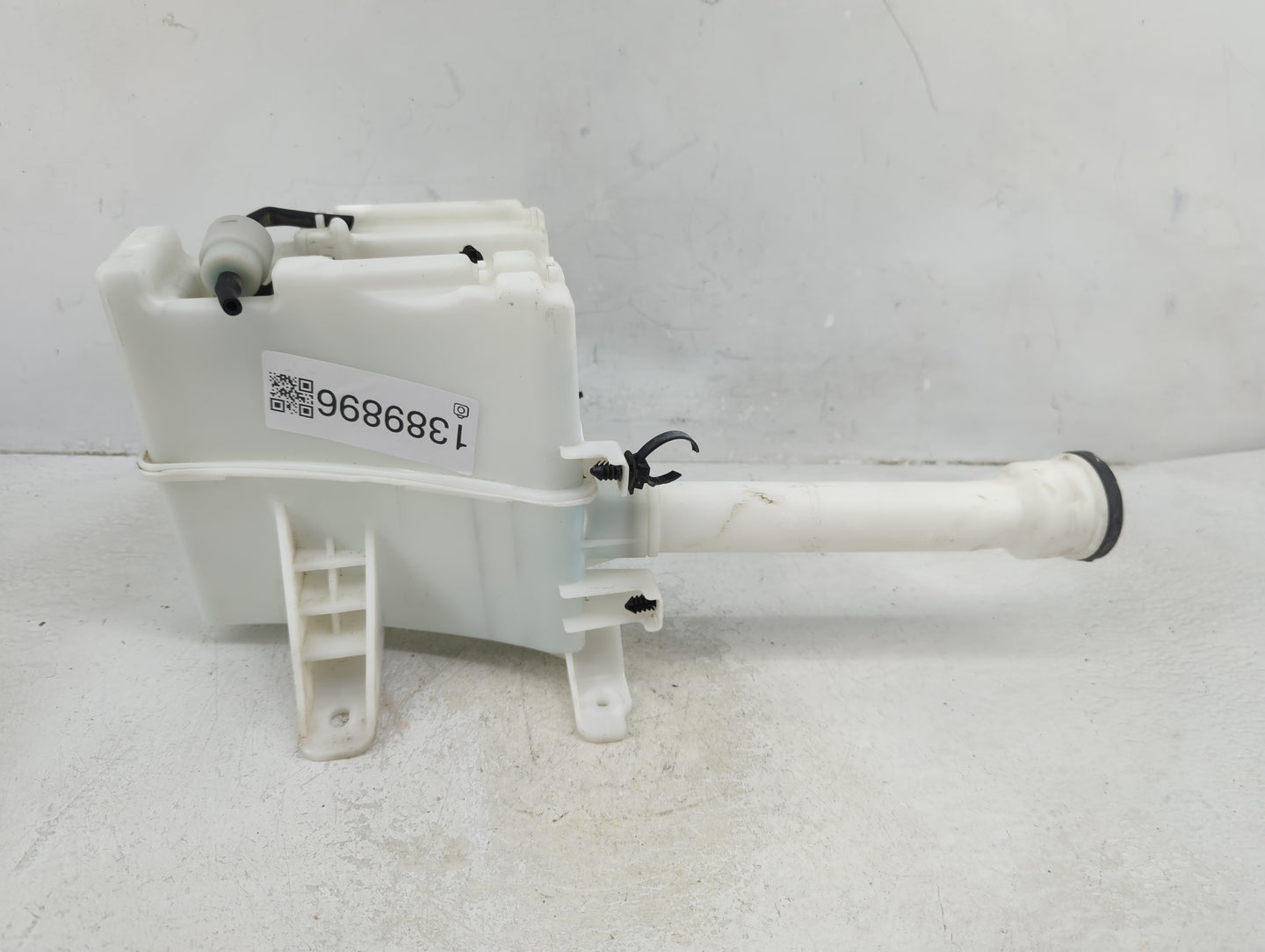 2012-2019 Chevrolet Sonic Windshield Washer Fluid Reservoir Bottle Oem - Oemusedautoparts1.com