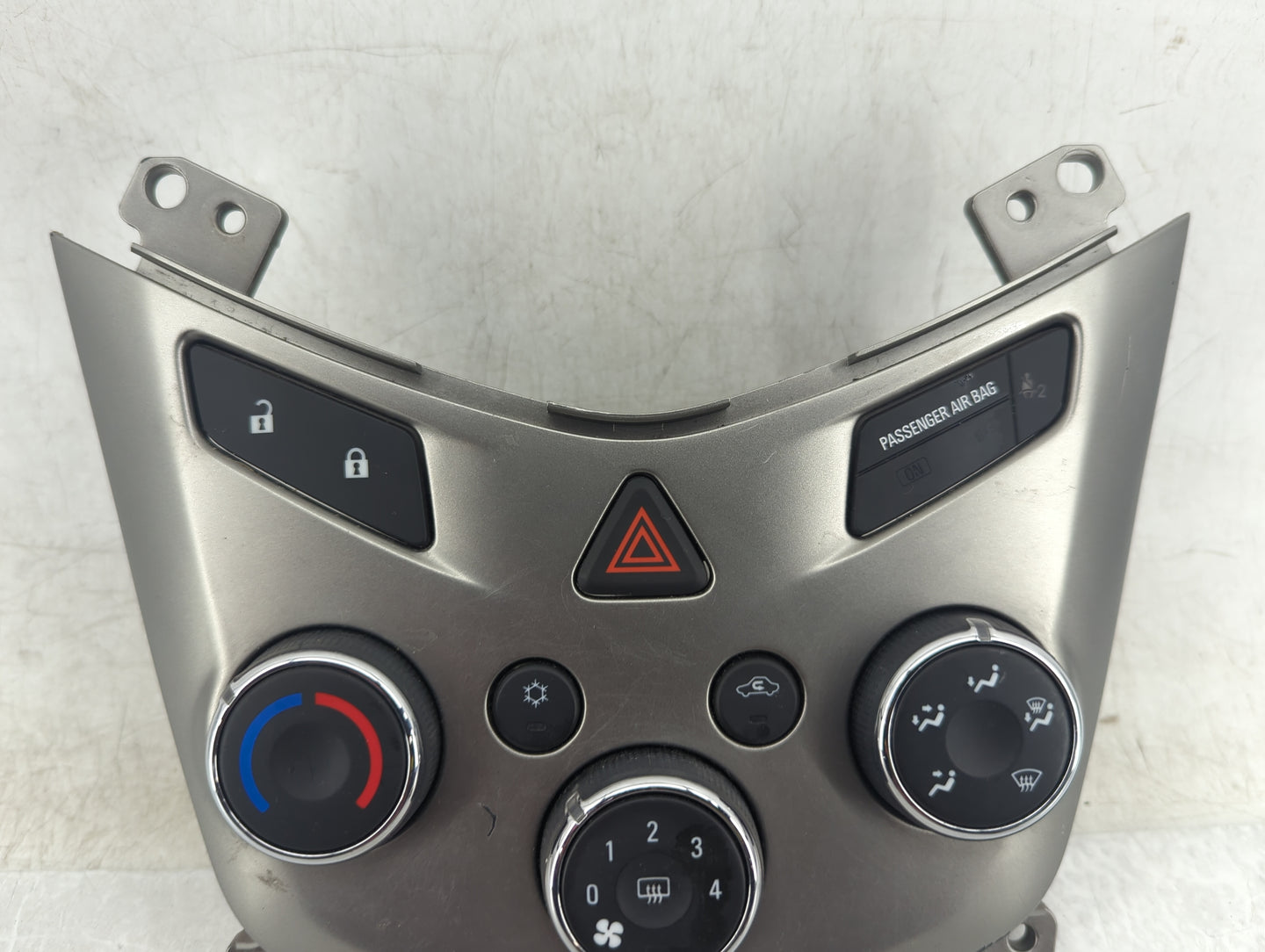 2015-2016 Chevrolet Sonic Climate Control Module Temperature AC/Heater Replacement P/N:94781800 Fits Fits 2015 2016 OEM Used