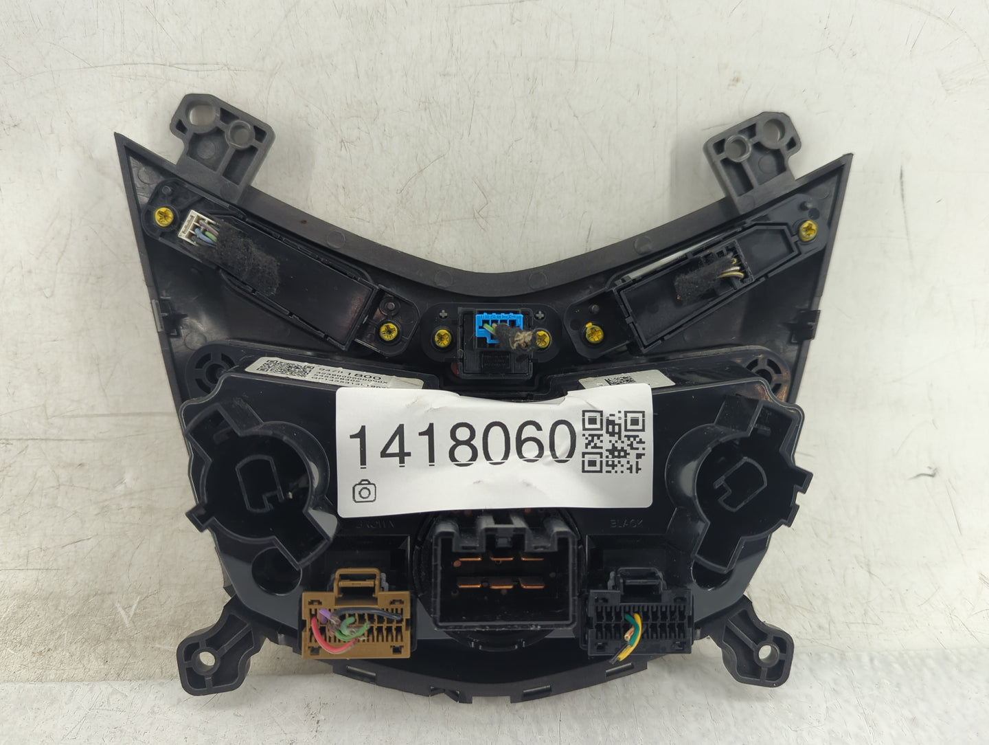 2015-2016 Chevrolet Sonic Climate Control Module Temperature AC/Heater Replacement P/N:94781800 Fits Fits 2015 2016 OEM Used