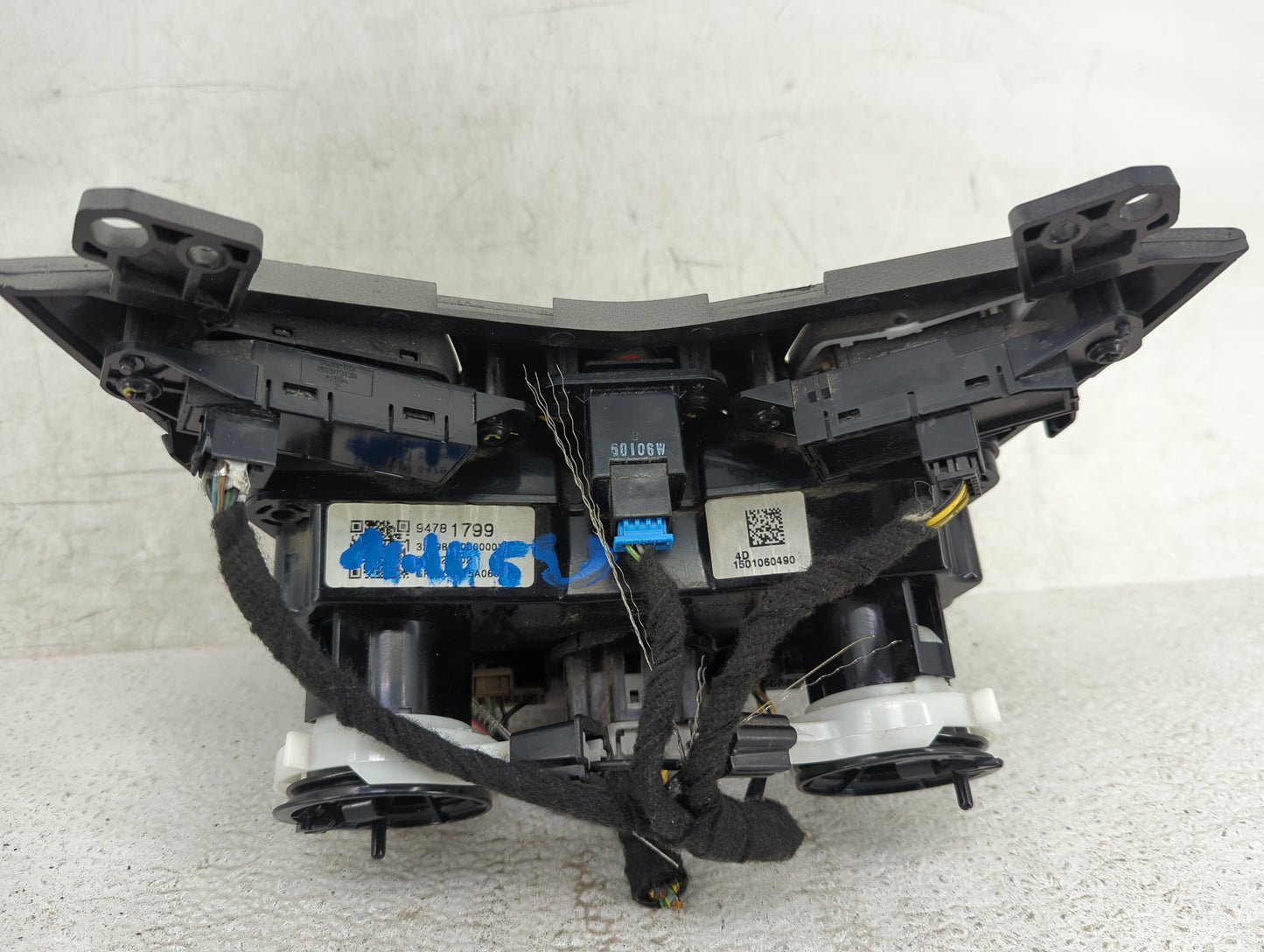 2015-2016 Chevrolet Sonic Climate Control Module Temperature AC/Heater Replacement P/N:94781799 Fits Fits 2015 2016 OEM Used