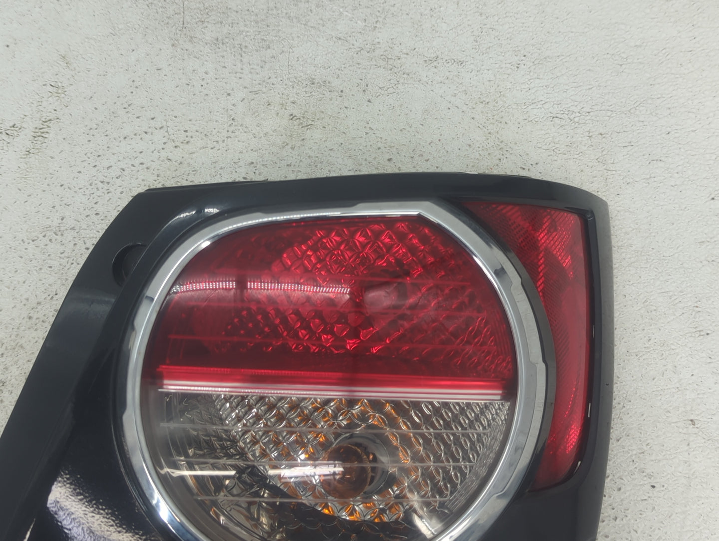 2012-2016 Chevrolet Sonic Tail Light Assembly Passenger Right OEM P/N:95470357 94534064 Fits Fits 2012 2013 2014 2015 2016 O