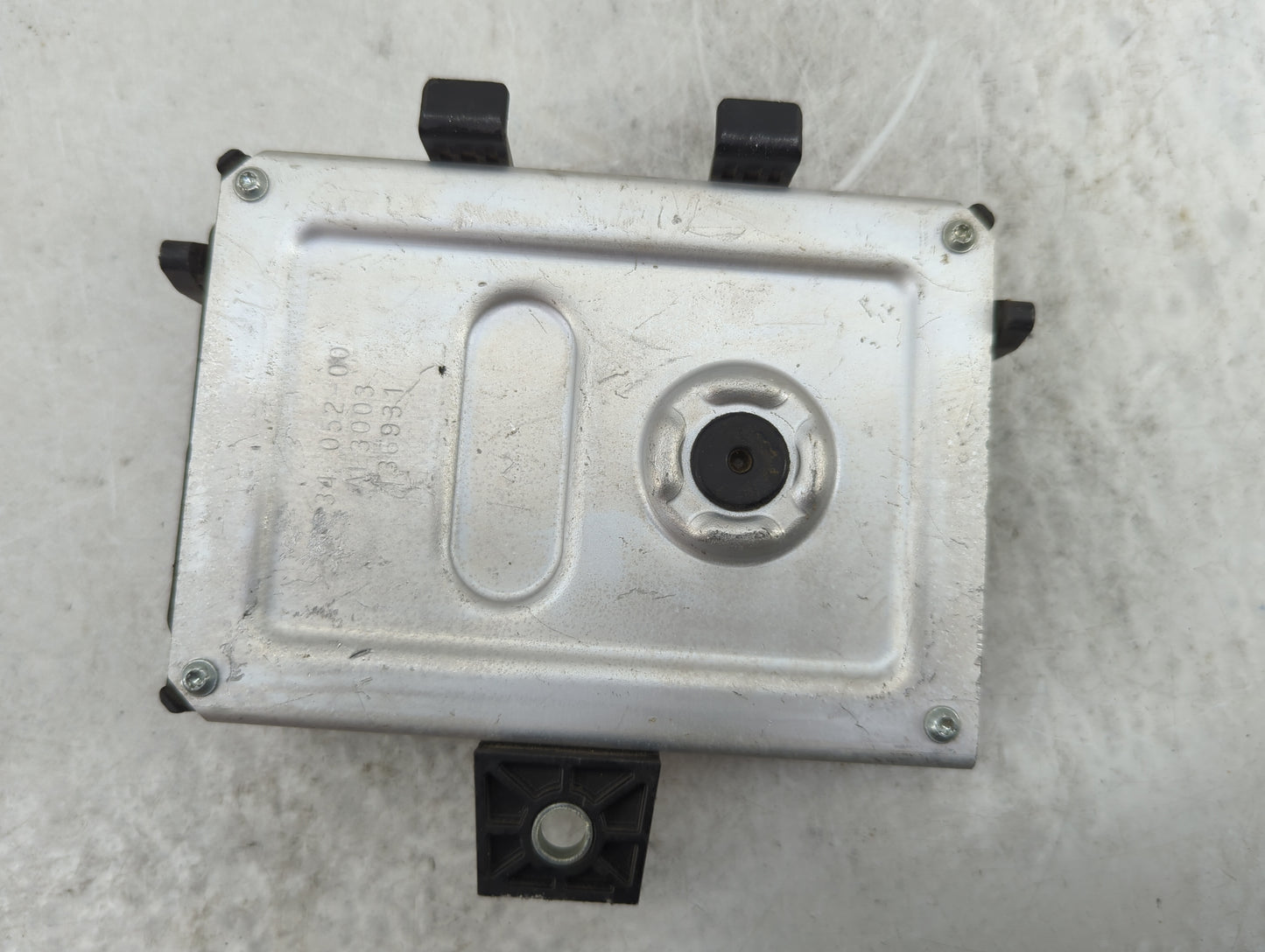 2015-2019 Chevrolet Sonic Body Control Module Bcm Inner Cabin Fuse Box - Oemusedautoparts1.com