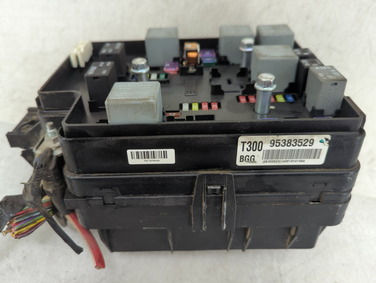 2014-2016 Chevrolet Sonic Fusebox Fuse Box Panel Relay Module P/N:95383537 Fits Fits 2014 2015 2016 OEM Used Auto Parts - Oe