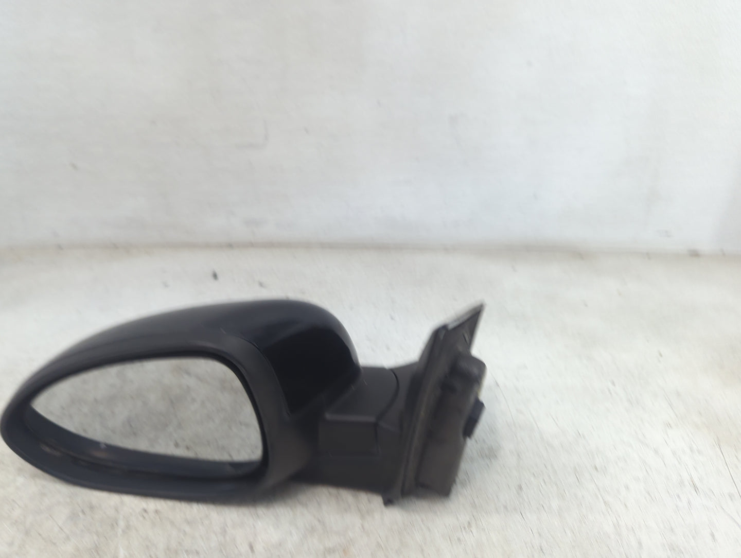 2012-2019 Chevrolet Sonic Driver Side View Mirror - Left Door Mirror OEM Used - Oemusedautoparts1.com