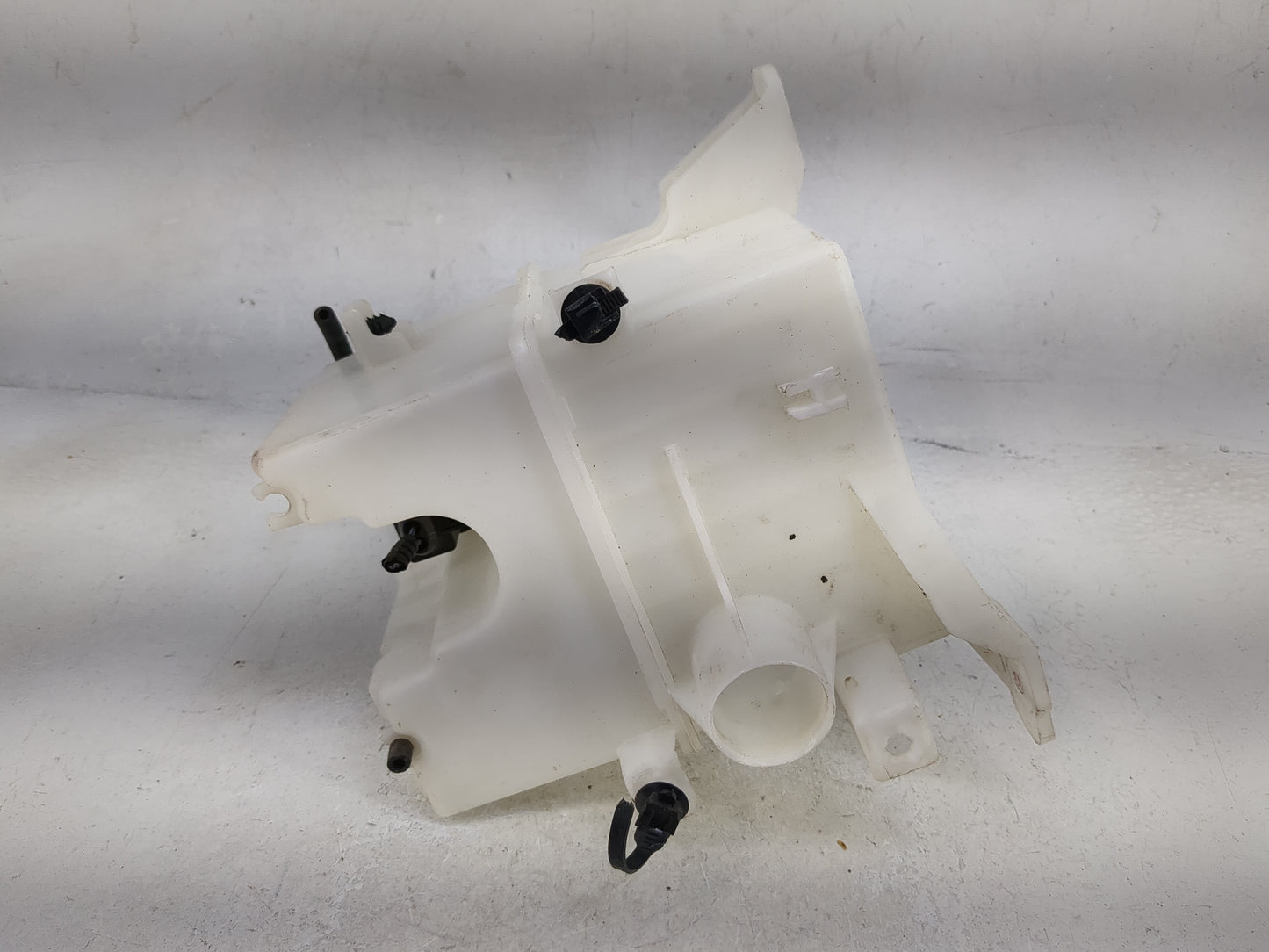 2012-2019 Chevrolet Sonic Windshield Washer Fluid Reservoir Bottle 1482299 - Oemusedautoparts1.com