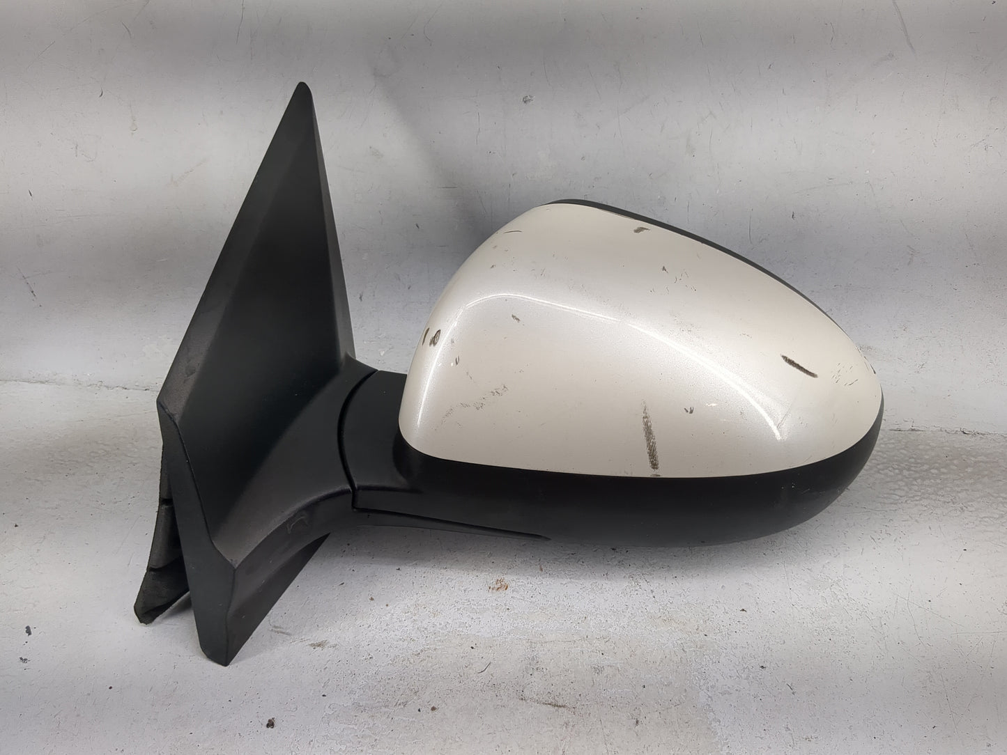 2012-2019 Chevrolet Sonic Driver Side View Mirror - Left Door Mirror OEM Used - Oemusedautoparts1.com