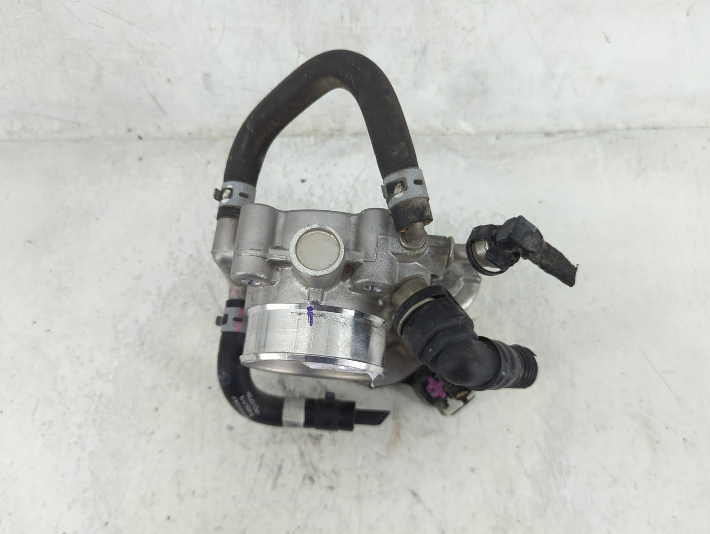 2012-2018 Chevrolet Sonic Throttle Body P/N:55503803CT 0280750245 Fits Fits 2009 2010 2011 2012 2013 2014 2015 2016 2017 201