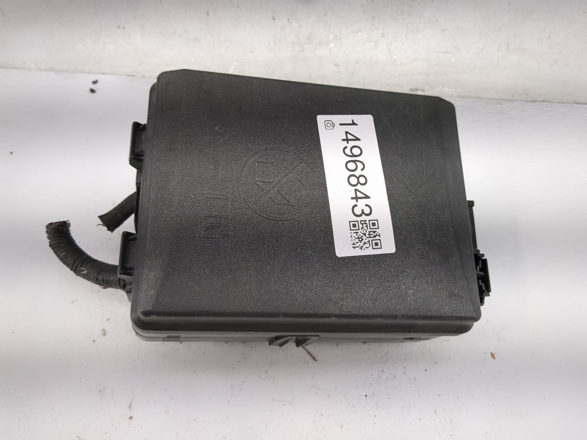 2013-2016 Chevrolet Sonic Fusebox Fuse Box Panel Relay Module P/N:95383540 Fits Fits 2013 2014 2015 2016 OEM Used Auto Parts