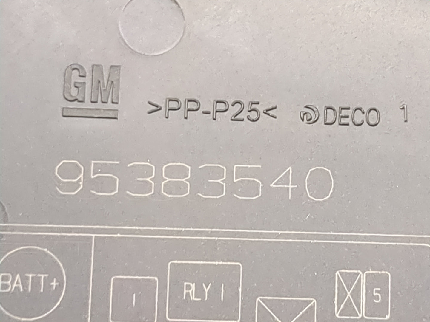 2013-2016 Chevrolet Sonic Fusebox Fuse Box Panel Relay Module P/N:95383540 Fits Fits 2013 2014 2015 2016 OEM Used Auto Parts