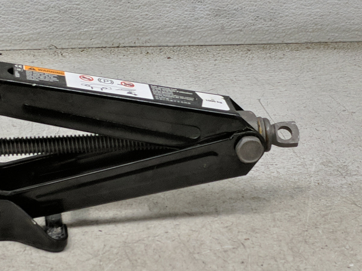 2015 Chevrolet Sonic Spare Scissor Car Jack Black - Oemusedautoparts1.com