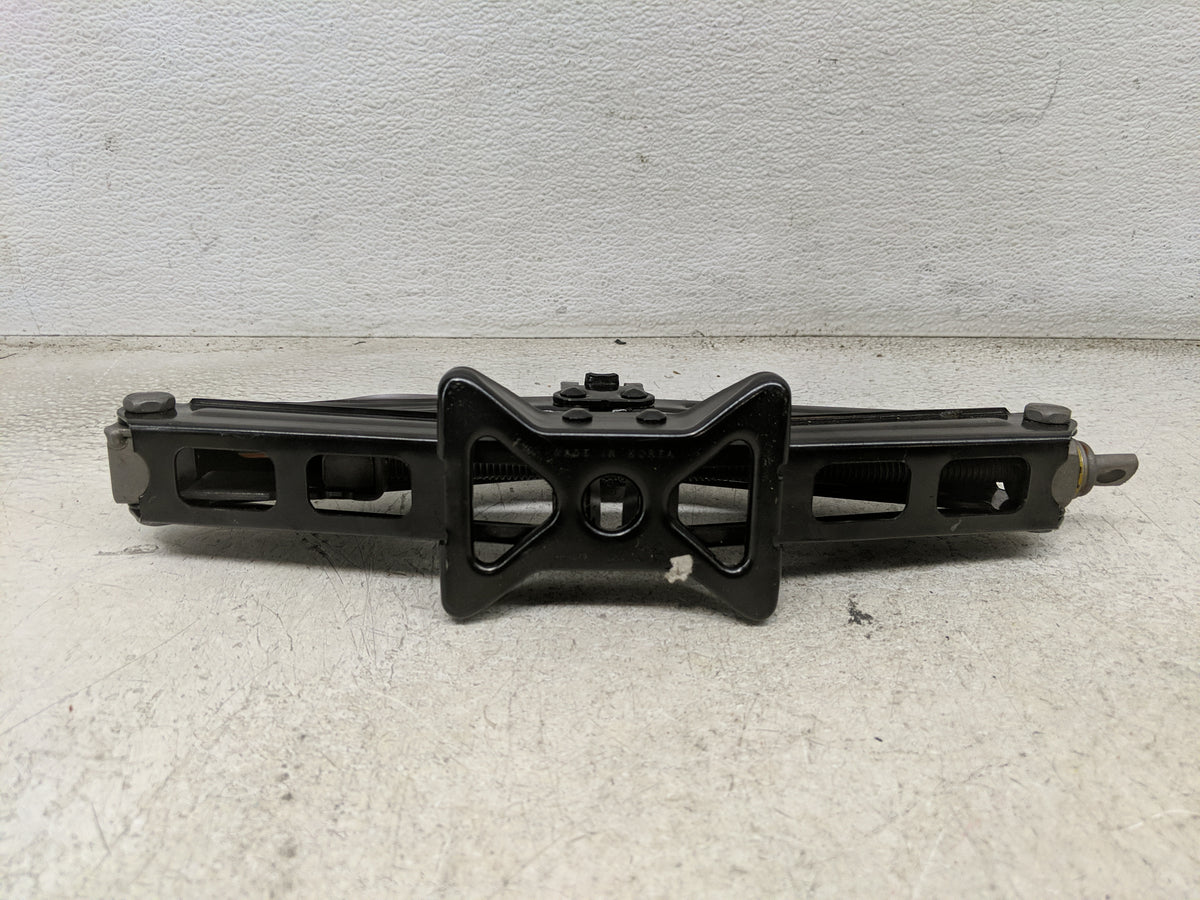 2015 Chevrolet Sonic Spare Scissor Car Jack Black - Oemusedautoparts1.com
