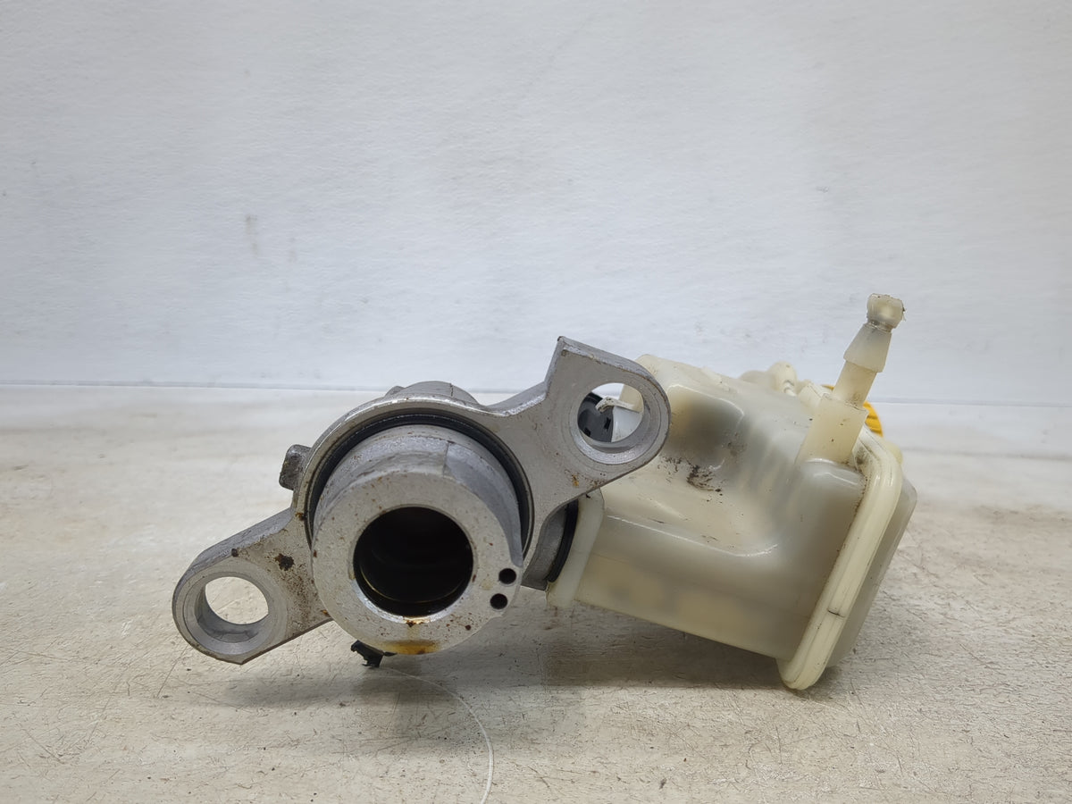 2012-2019 Chevrolet Sonic Brake Master Cylinder 1510430 - Oemusedautoparts1.com