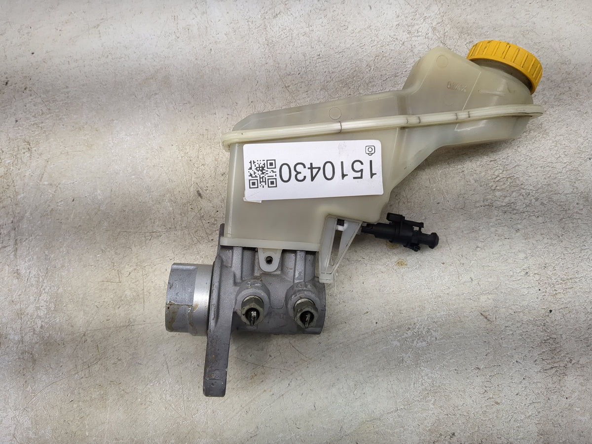 2012-2019 Chevrolet Sonic Brake Master Cylinder 1510430 - Oemusedautoparts1.com