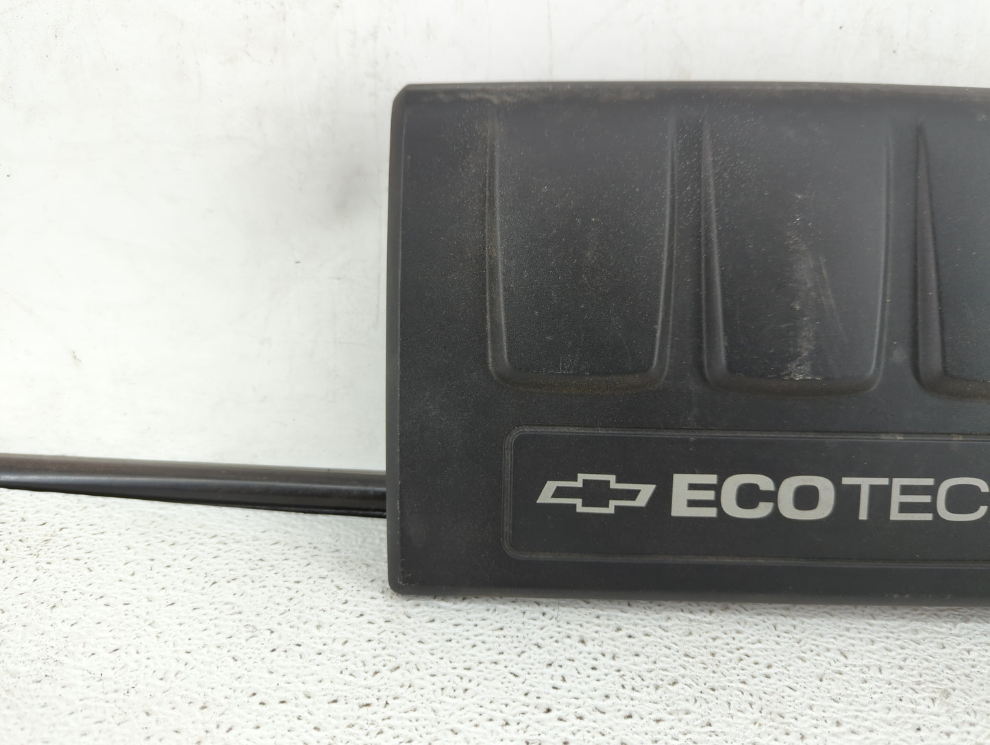 2015 Chevrolet Sonic Engine Cover - Oemusedautoparts1.com