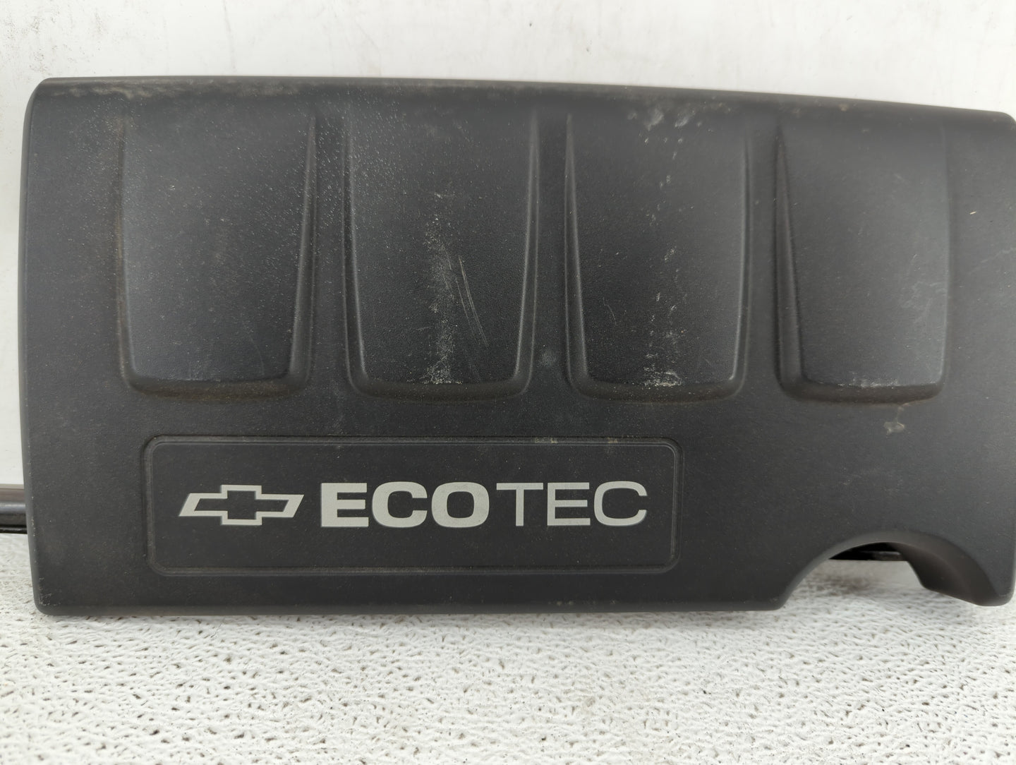 2015 Chevrolet Sonic Engine Cover - Oemusedautoparts1.com