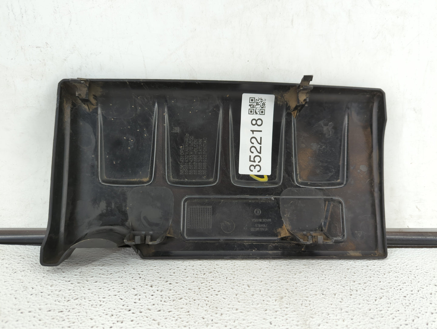 2015 Chevrolet Sonic Engine Cover - Oemusedautoparts1.com