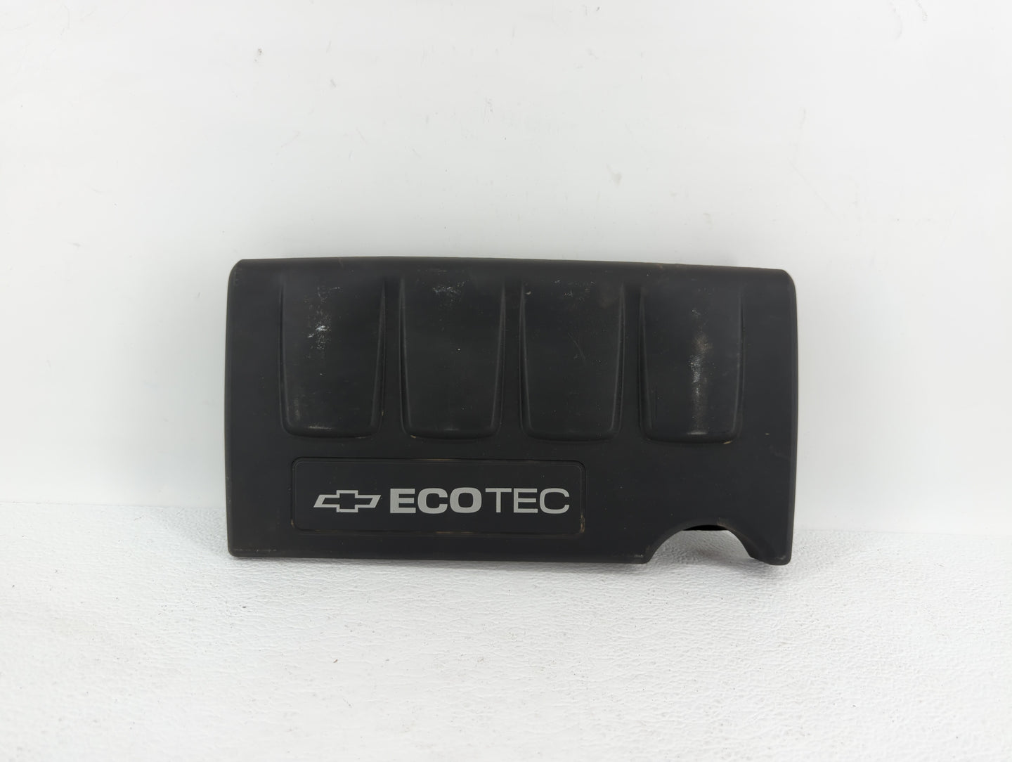 2015 Chevrolet Sonic Engine Cover - Oemusedautoparts1.com